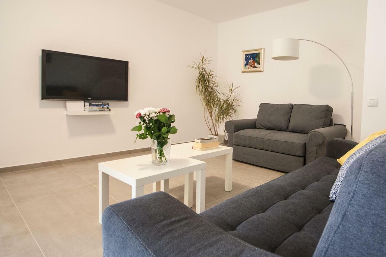 Apartment Sofia غييكا المظهر الخارجي الصورة