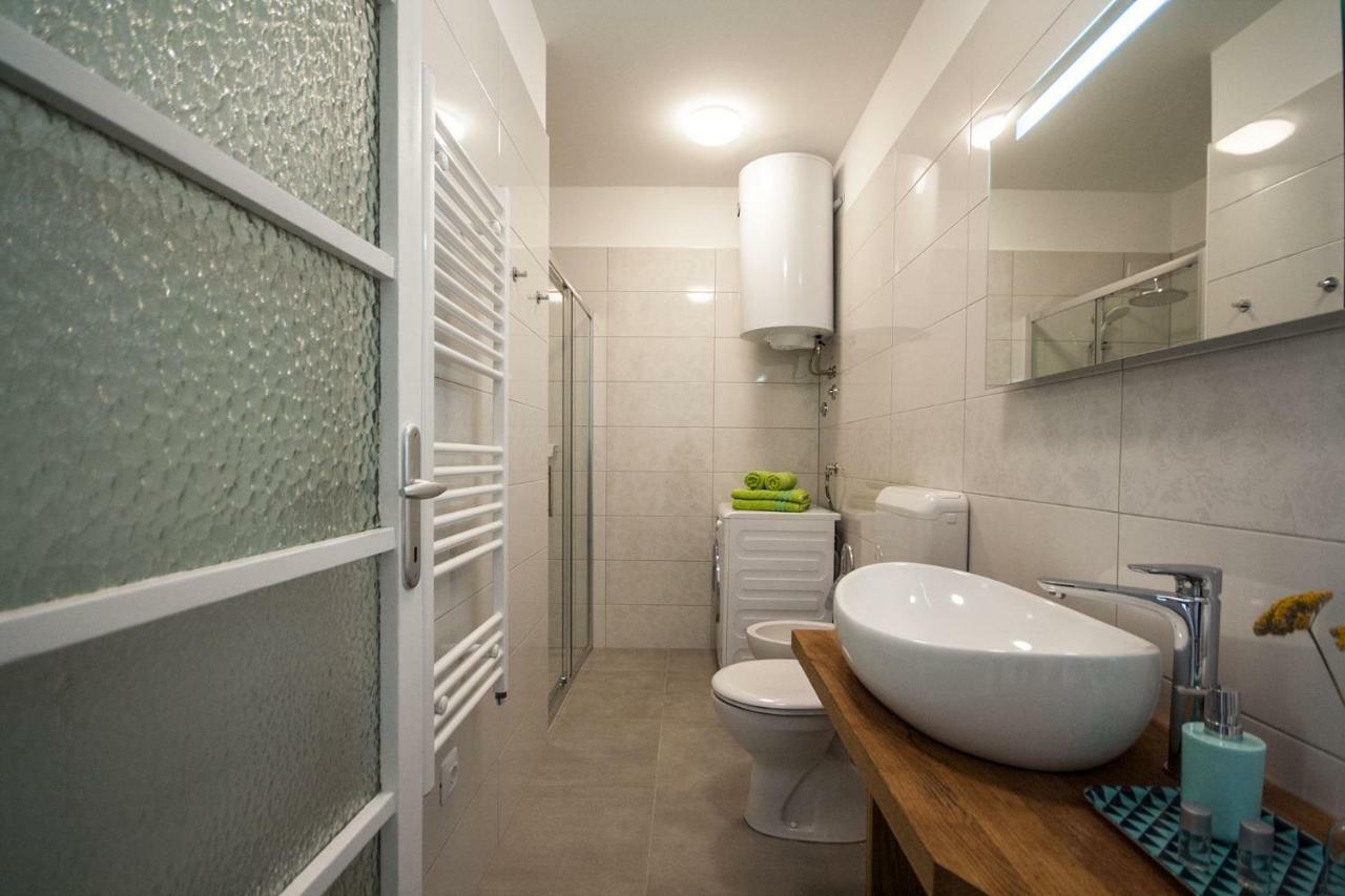 Apartment Sofia غييكا المظهر الخارجي الصورة